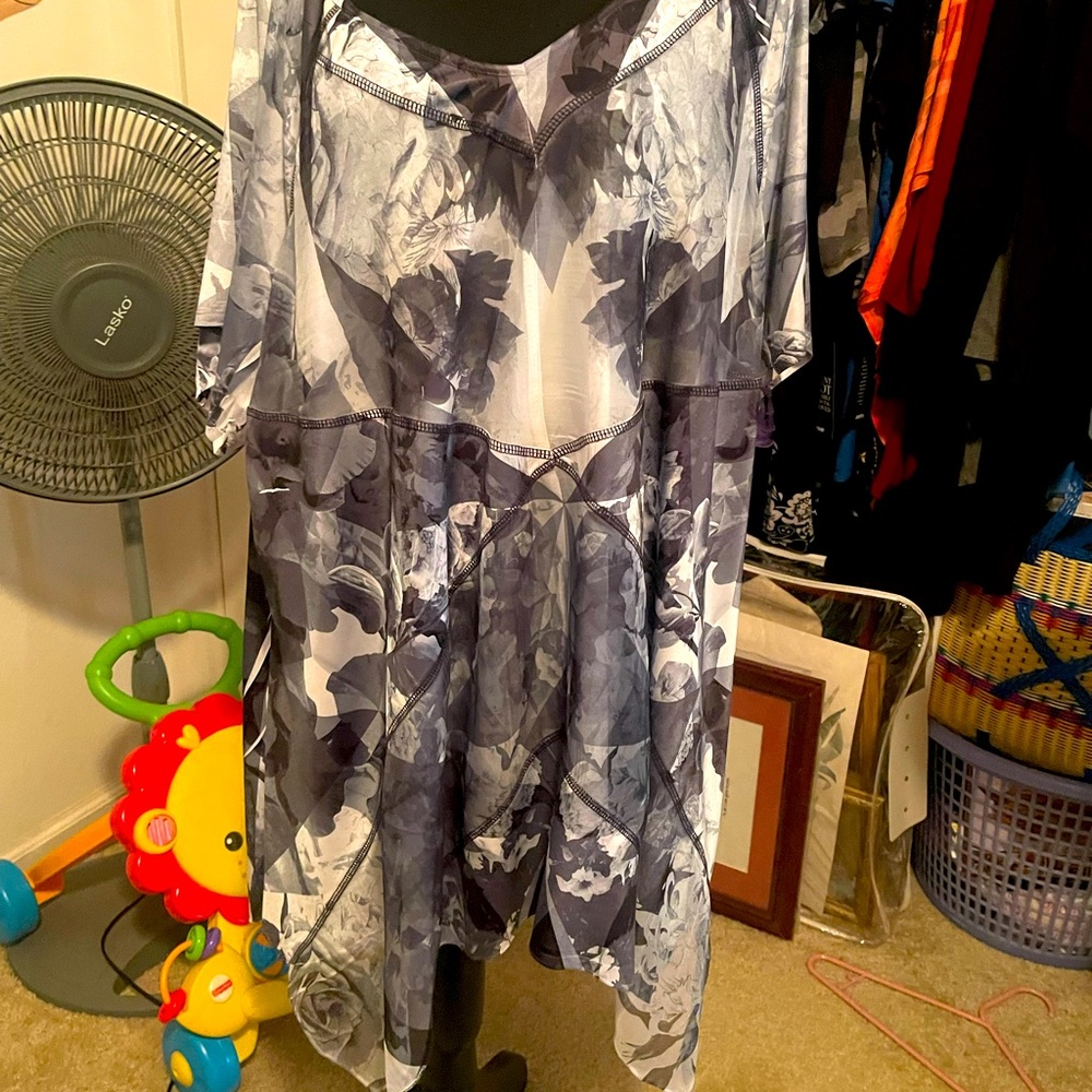 Grey mixed colors. Shark bite hem